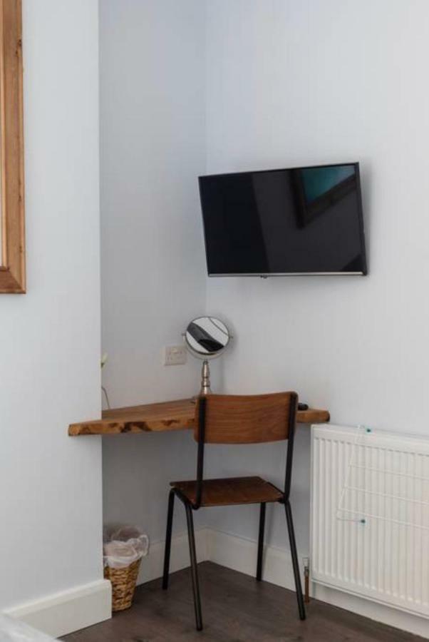 Beautiful Two Bed Mumbles Flat - With Parking Space מראה חיצוני תמונה