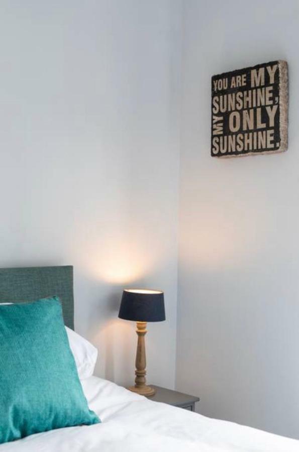 Beautiful Two Bed Mumbles Flat - With Parking Space מראה חיצוני תמונה